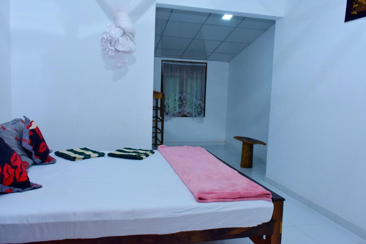 Brookline Safari Resort Udawalawe Eksteriør billede